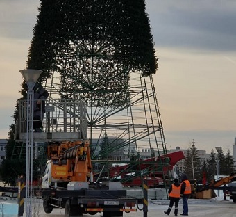 Сотрудники компании УГМК-Телеком примут участие в монтаже новогодних елок в Верхней Пышме!
