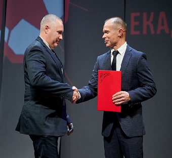 Сотрудников ГК «УГМК-Телеком» наградили за вклад в развитие дорожной отрасли!
